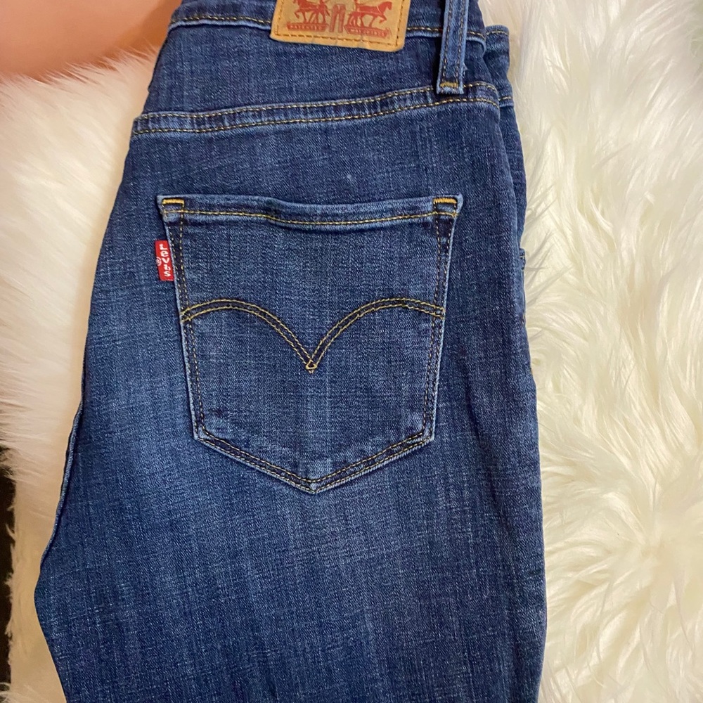 Levi’s 721 High Rise Skinny Jeans size 28